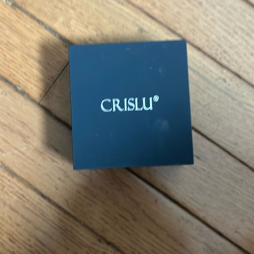 Crislu necklace